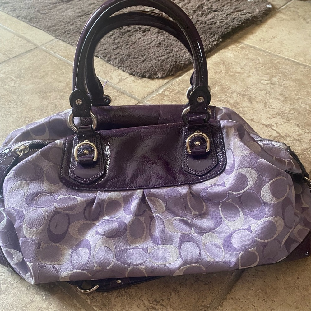 Coach purse. Purple.